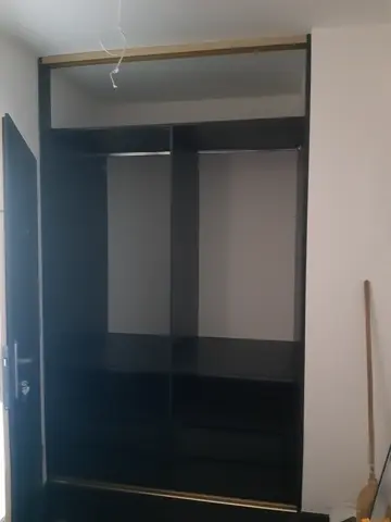 Vnitřní uspořádání skříně na míru, antracit