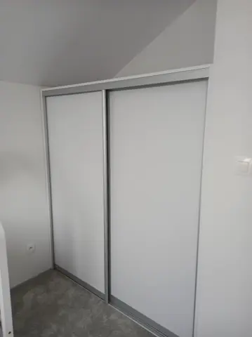 Posuvné dveře na míru, bílá
