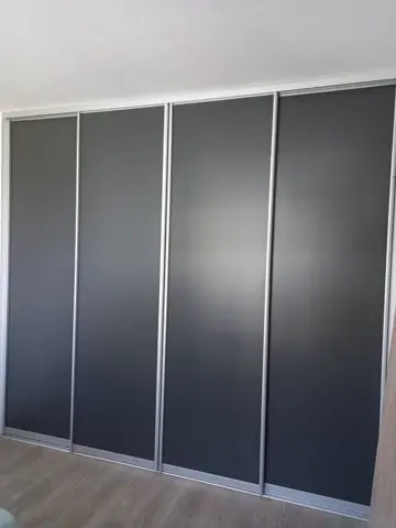 Posuvné dveře na míru, antracit