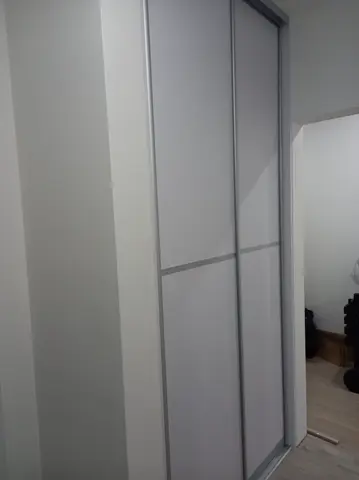 Posuvné dveře na míru do chodby a předsíně, šedá
