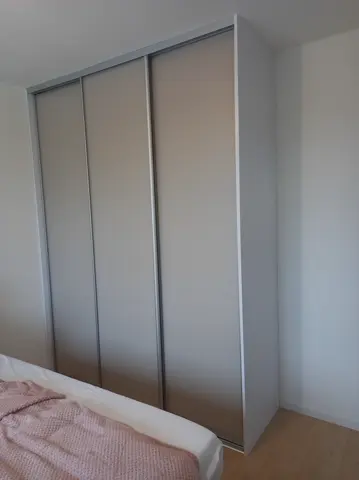 Posuvné dveře na míru do ložnice