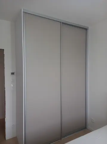 Posuvné dveře na míru do ložnice